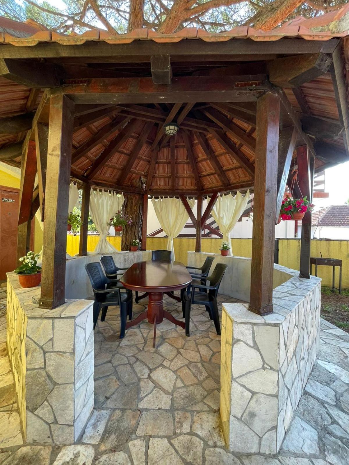 Apartments Villa-G Lustica تيفات المظهر الخارجي الصورة