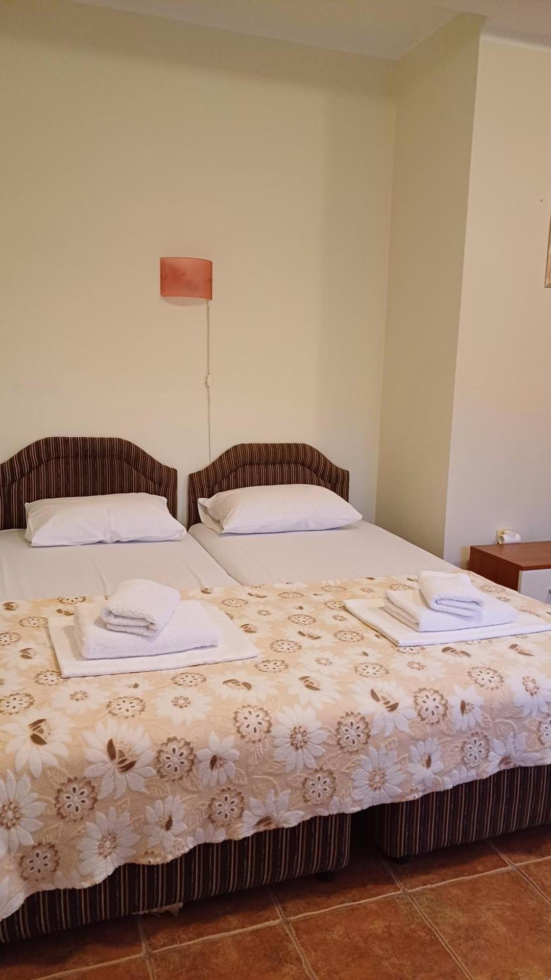 Apartments Villa-G Lustica تيفات المظهر الخارجي الصورة