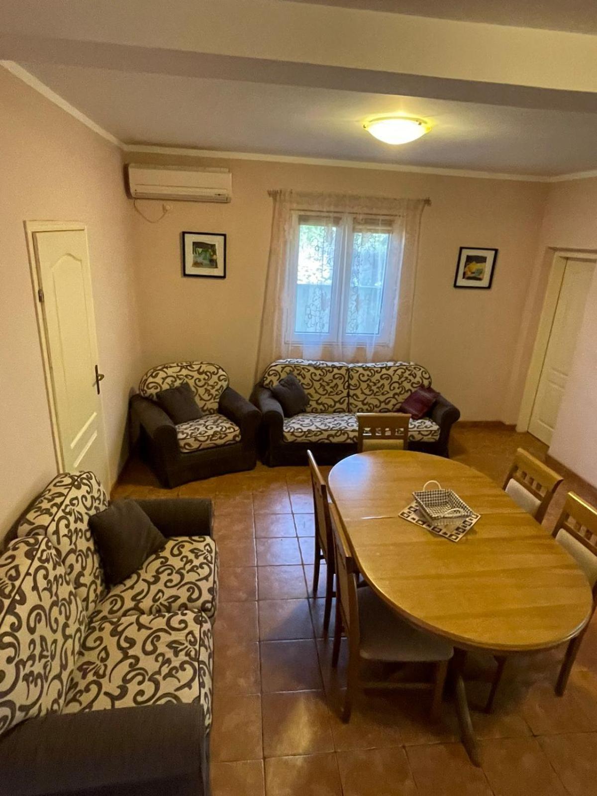Apartments Villa-G Lustica تيفات المظهر الخارجي الصورة
