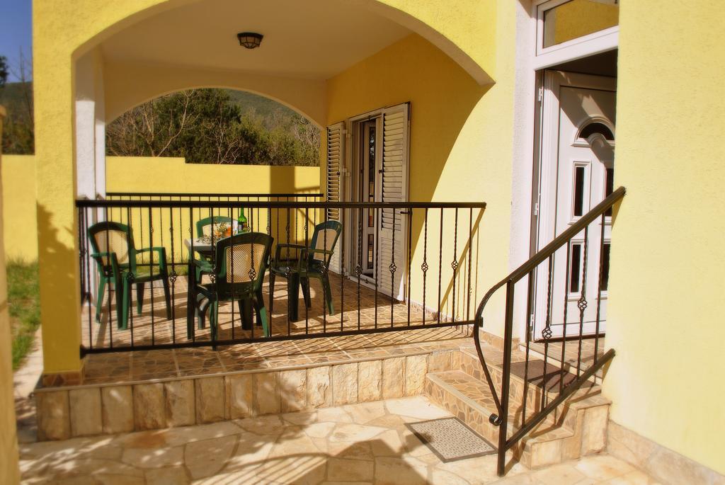 Apartments Villa-G Lustica تيفات المظهر الخارجي الصورة